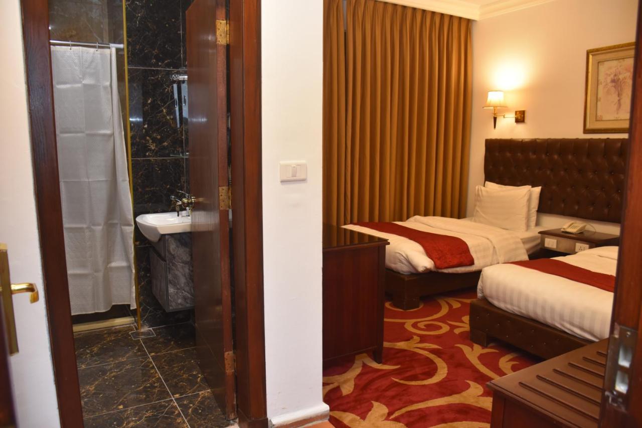 Madison Hotel Amman Bagian luar foto