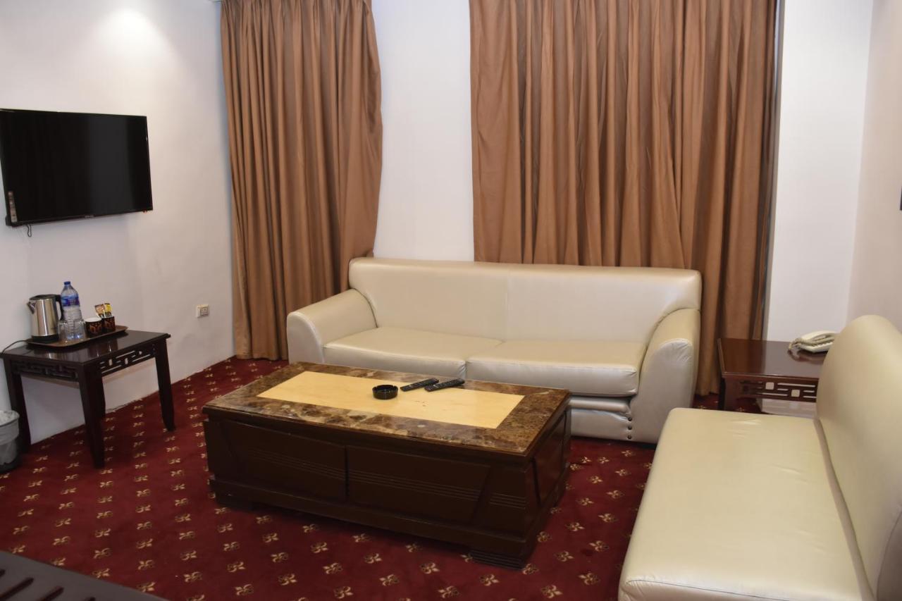 Madison Hotel Amman Bagian luar foto