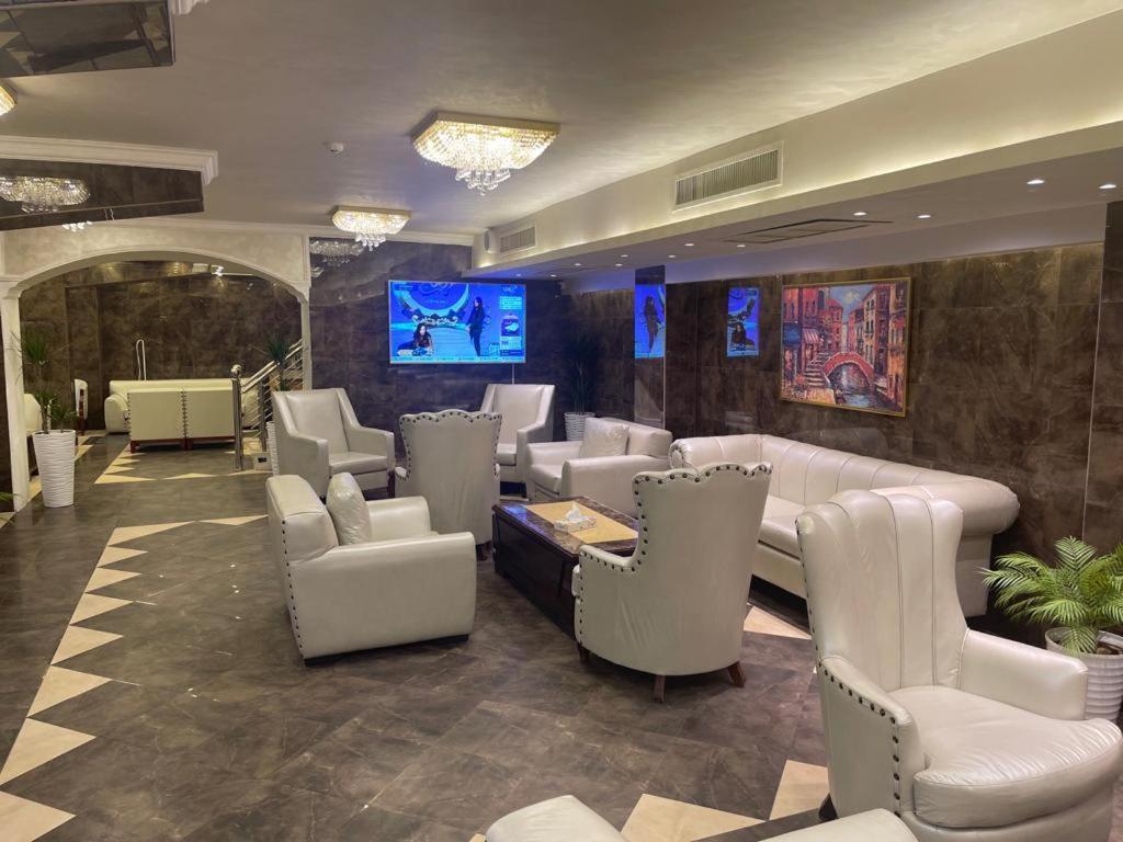 Madison Hotel Amman Bagian luar foto