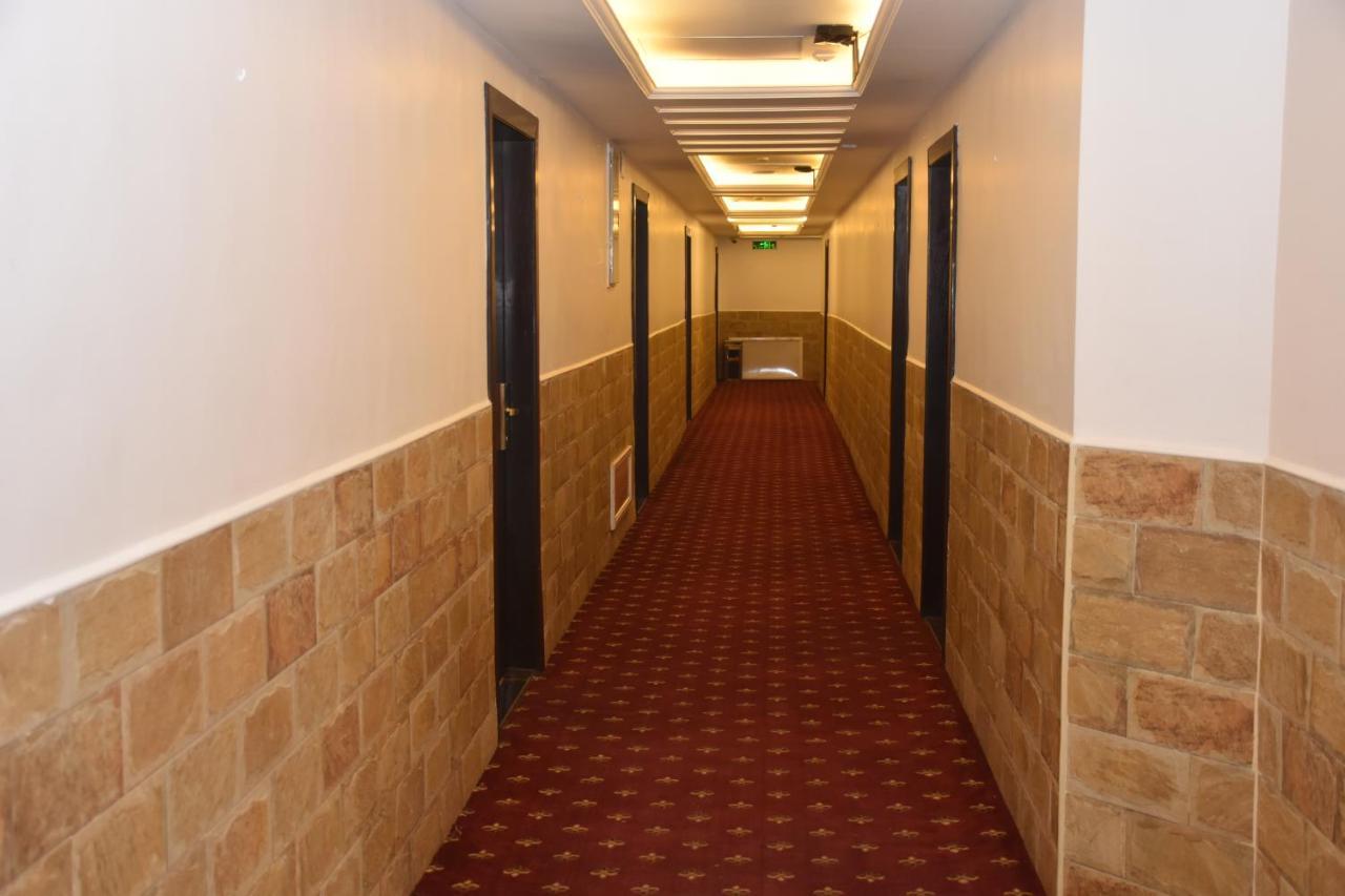 Madison Hotel Amman Bagian luar foto