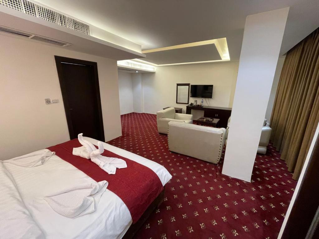Madison Hotel Amman Bagian luar foto