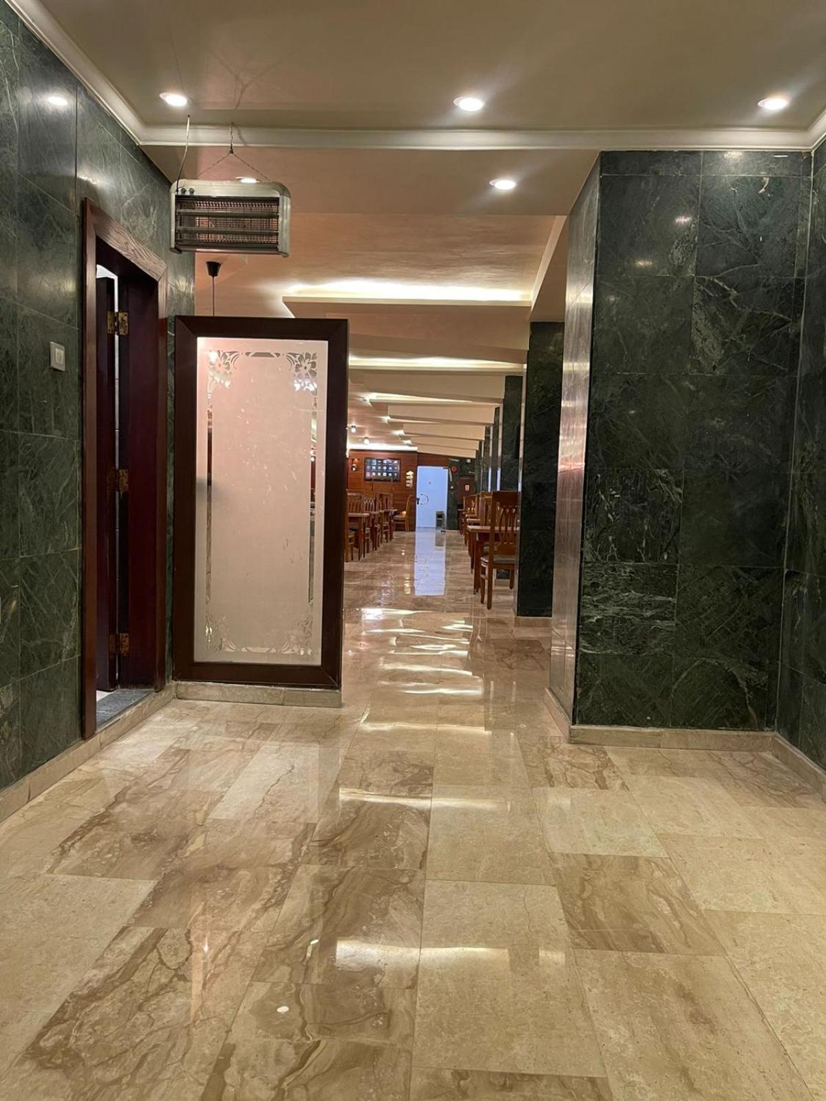 Madison Hotel Amman Bagian luar foto