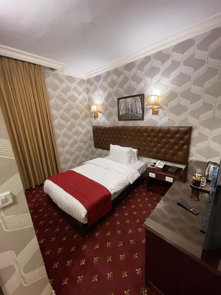 Madison Hotel Amman Bagian luar foto